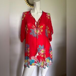 Johnny was women’s top Size S